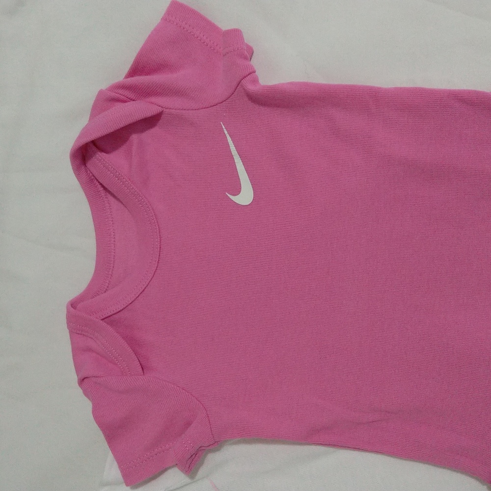 Nike Baby Girls Bodysuit Trio - Pink, White, Light Pink Size 3M - Picture 5 of 15